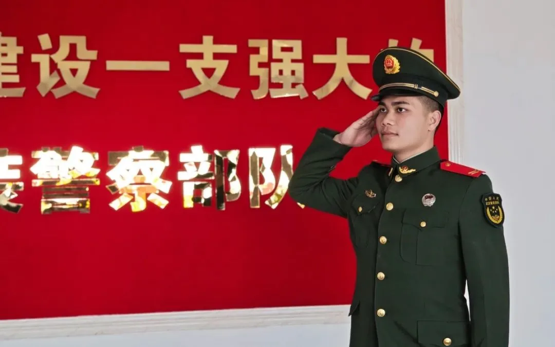 军装高新学长帅炸啦！技能报国正当时 - 图5